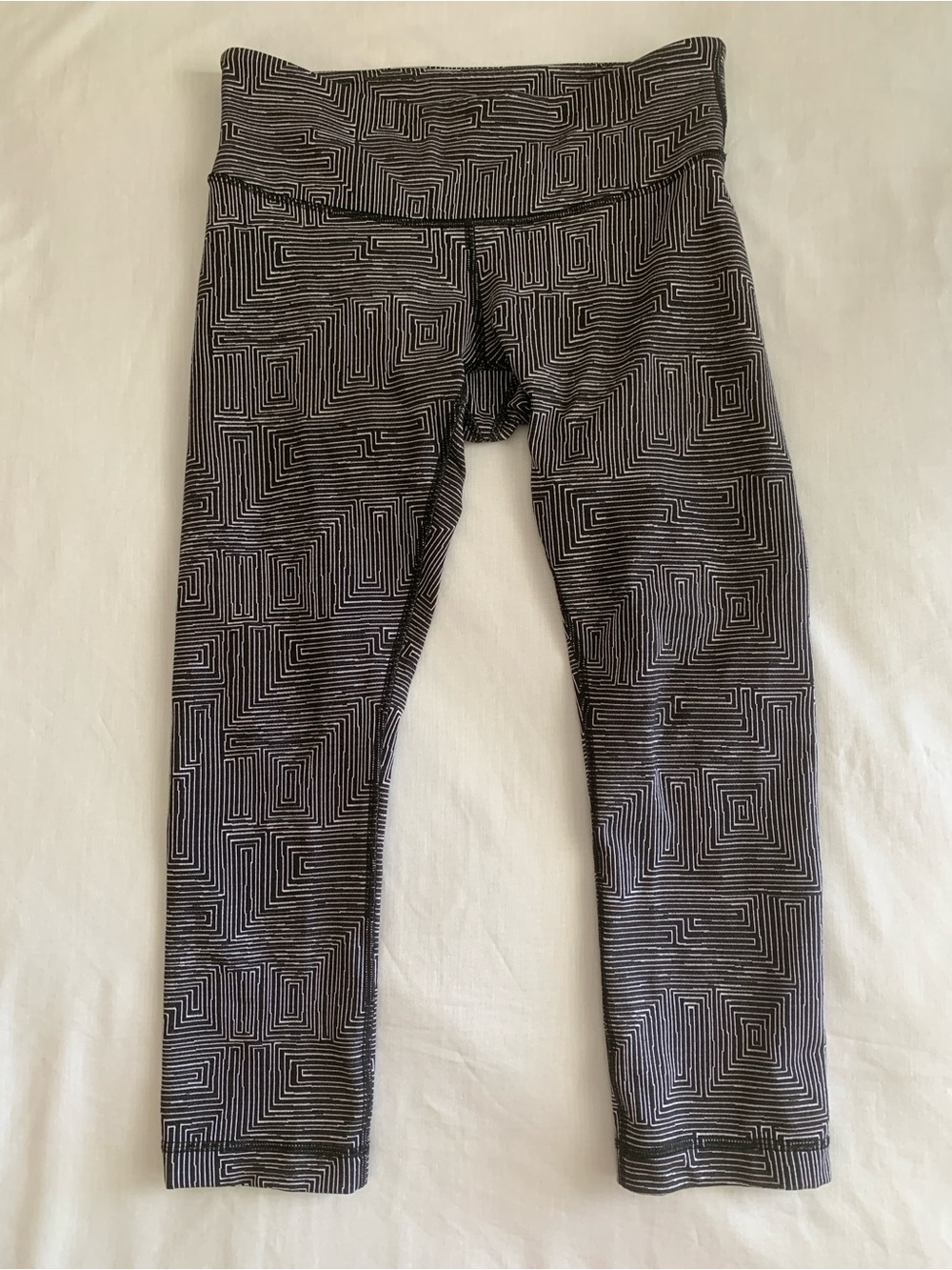 Lululemon Wunder Under Crop III Leggings 6 Maze Jacquard White Black Luon